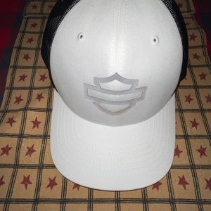 Nwot White Bar & shield black mesh SnapBack hat